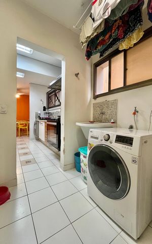 Apartamento à venda com 185m², 3 quartos e 2 vagas Apartamento à venda com 185m², 3 quartos e 2 vagasÁrea de Serviço