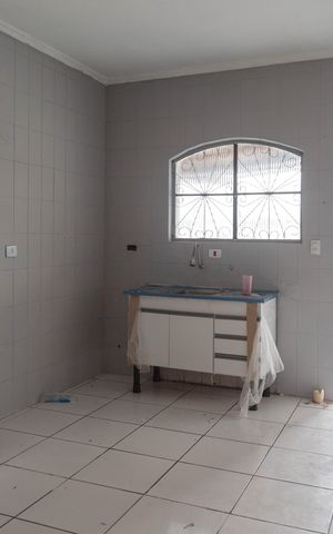 Casa para alugar com 150m², 3 quartos e 2 vagas Casa para alugar com 150m², 3 quartos e 2 vagasCozinha