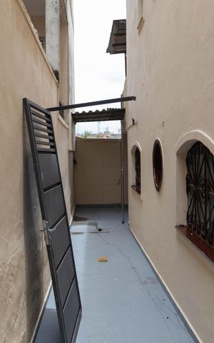 Casa para alugar com 150m², 3 quartos e 2 vagas Casa para alugar com 150m², 3 quartos e 2 vagasCorredor externo