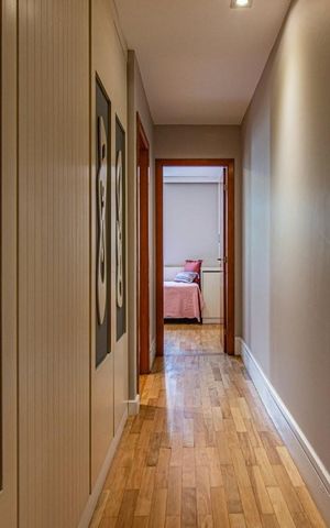 Apartamento à venda com 146m², 3 quartos e 2 vagas Apartamento à venda com 146m², 3 quartos e 2 vagasCorredor
