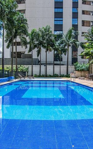 Apartamento à venda com 146m², 3 quartos e 2 vagas Apartamento à venda com 146m², 3 quartos e 2 vagasÁrea externa