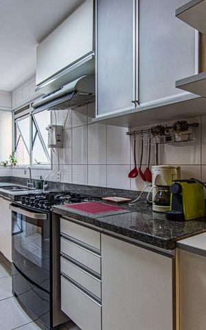 Apartamento à venda com 146m², 3 quartos e 2 vagas Apartamento à venda com 146m², 3 quartos e 2 vagasCozinha