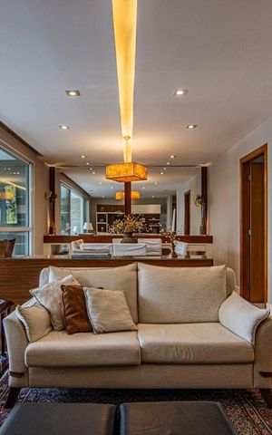 Apartamento à venda com 146m², 3 quartos e 2 vagas Apartamento à venda com 146m², 3 quartos e 2 vagasSala