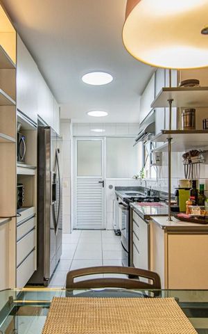 Apartamento à venda com 146m², 3 quartos e 2 vagas Apartamento à venda com 146m², 3 quartos e 2 vagasCozinha
