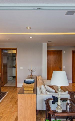 Apartamento à venda com 146m², 3 quartos e 2 vagas Apartamento à venda com 146m², 3 quartos e 2 vagasSala