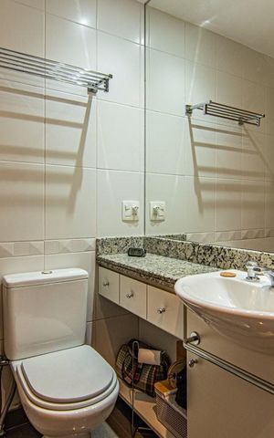 Apartamento à venda com 146m², 3 quartos e 2 vagas Apartamento à venda com 146m², 3 quartos e 2 vagasBanheiro