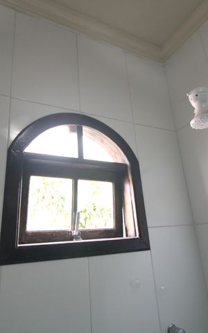 Casa à venda com 327m², 3 quartos e 3 vagasBanheiro