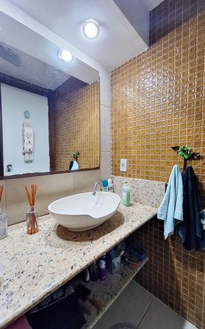 Casa de condomínio à venda com 223m², 4 quartos e 4 vagas Casa de condomínio à venda com 223m², 4 quartos e 4 vagasLavabo