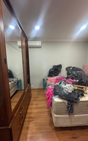 Casa à venda com 250m², 3 quartos e 2 vagasQuarto