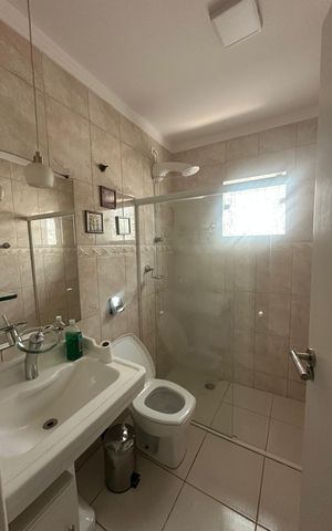 Casa à venda com 250m², 3 quartos e 2 vagasBanheiro