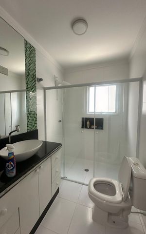 Casa à venda com 250m², 3 quartos e 2 vagasBanheiro
