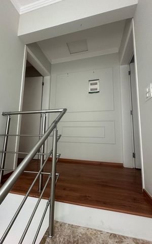 Casa à venda com 250m², 3 quartos e 2 vagasSala
