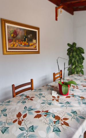 Casa à venda com 148m², 2 quartos e 4 vagas Casa à venda com 148m², 2 quartos e 4 vagasSala de Jantar