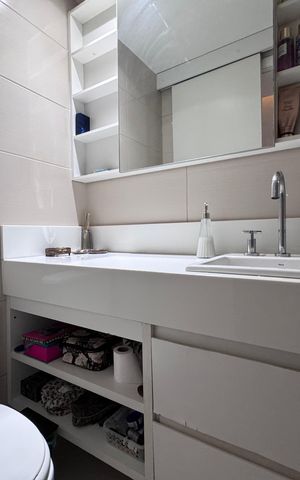 Apartamento à venda com 150m², 3 quartos e 2 vagas Apartamento à venda com 150m², 3 quartos e 2 vagasBanheiro Social