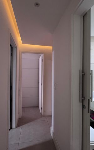 Apartamento à venda com 150m², 3 quartos e 2 vagas Apartamento à venda com 150m², 3 quartos e 2 vagasCorredor