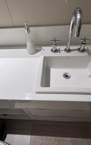 Apartamento à venda com 150m², 3 quartos e 2 vagas Apartamento à venda com 150m², 3 quartos e 2 vagasBanheiro Social