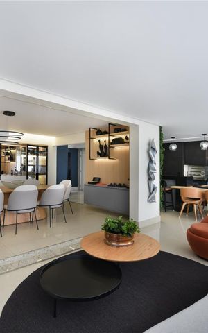 Apartamento à venda com 237m², 4 quartos e 5 vagas