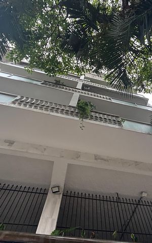 Apartamento à venda com 130m², 3 quartos e 1 vagaFachada