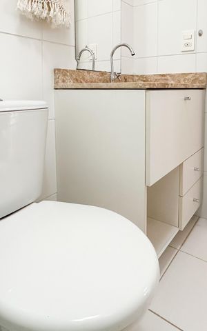 Apartamento à venda com 72m², 2 quartos e 2 vagasBanheiro da Suíte