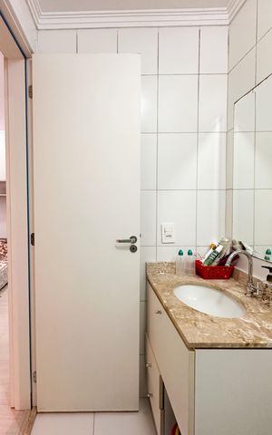 Apartamento à venda com 72m², 2 quartos e 2 vagasBanheiro Social