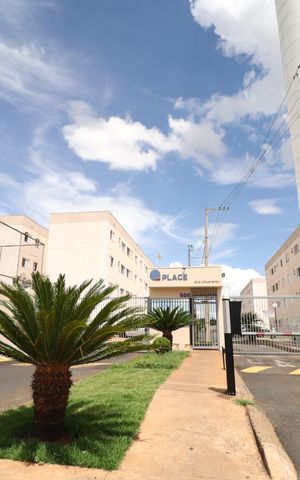 Apartamento para alugar com 60m², 2 quartos e 1 vagaFachada e portaria