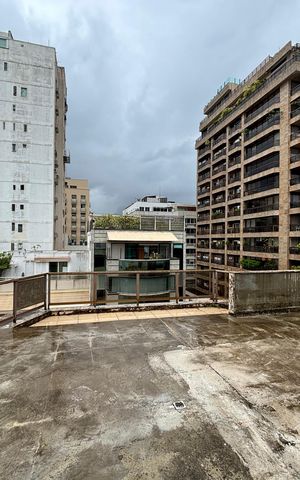 Apartamento à venda com 500m², 5 quartos e 3 vagas Apartamento à venda com 500m², 5 quartos e 3 vagasCobertura