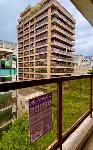 Apartamento à venda com 500m², 5 quartos e 3 vagas Apartamento à venda com 500m², 5 quartos e 3 vagasPlaca