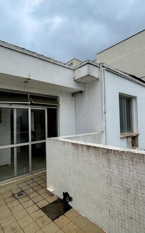 Apartamento à venda com 500m², 5 quartos e 3 vagas Apartamento à venda com 500m², 5 quartos e 3 vagasCobertura