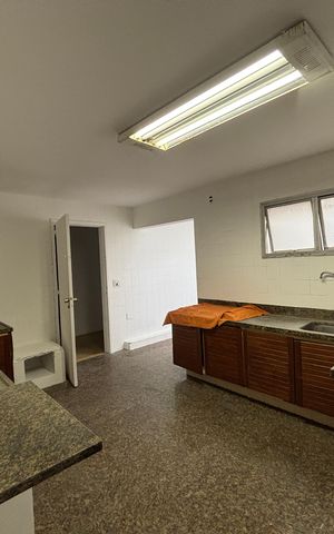 Apartamento à venda com 500m², 5 quartos e 3 vagas Apartamento à venda com 500m², 5 quartos e 3 vagasCozinha