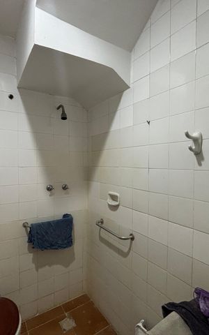 Apartamento à venda com 500m², 5 quartos e 3 vagas Apartamento à venda com 500m², 5 quartos e 3 vagasÁrea de serviço - banheiro