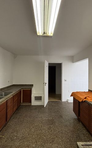 Apartamento à venda com 500m², 5 quartos e 3 vagas Apartamento à venda com 500m², 5 quartos e 3 vagasCozinha