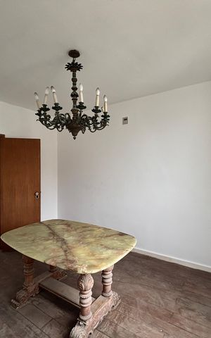 Apartamento à venda com 500m², 5 quartos e 3 vagas Apartamento à venda com 500m², 5 quartos e 3 vagasQuarto