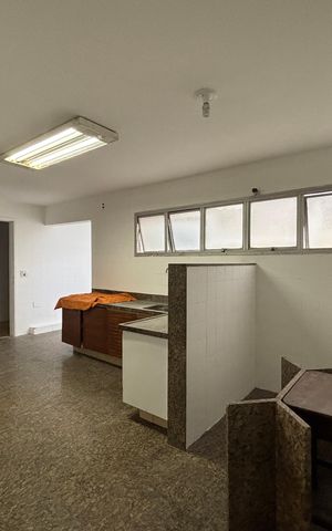Apartamento à venda com 500m², 5 quartos e 3 vagas Apartamento à venda com 500m², 5 quartos e 3 vagasCozinha