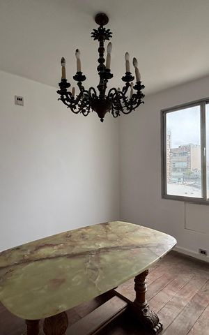 Apartamento à venda com 500m², 5 quartos e 3 vagas Apartamento à venda com 500m², 5 quartos e 3 vagasQuarto