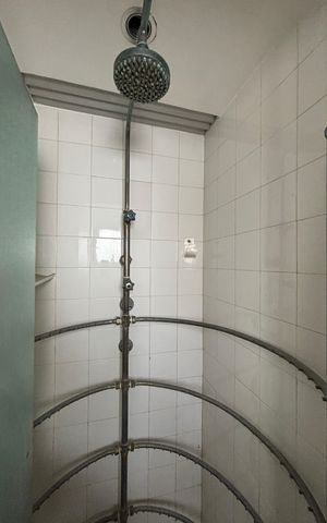 Apartamento à venda com 500m², 5 quartos e 3 vagas Apartamento à venda com 500m², 5 quartos e 3 vagasBanheiro social 2