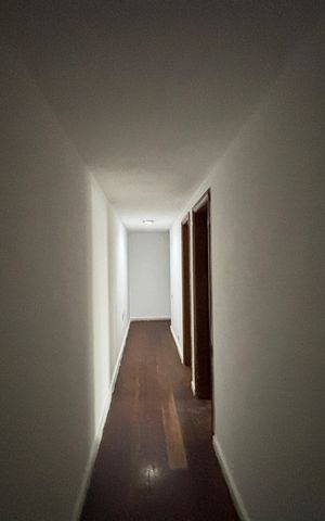 Apartamento à venda com 500m², 5 quartos e 3 vagas Apartamento à venda com 500m², 5 quartos e 3 vagasCorredores