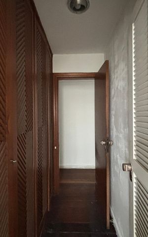 Apartamento à venda com 500m², 5 quartos e 3 vagas Apartamento à venda com 500m², 5 quartos e 3 vagasCorredores