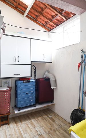 Casa de condomínio à venda com 140m², 3 quartos e 2 vagas
