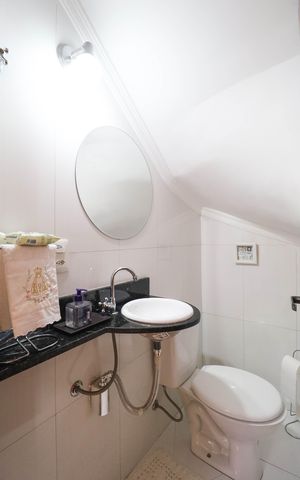 Casa de condomínio à venda com 140m², 3 quartos e 2 vagas