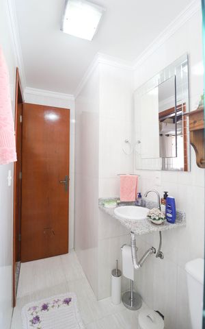 Casa de condomínio à venda com 140m², 3 quartos e 2 vagas