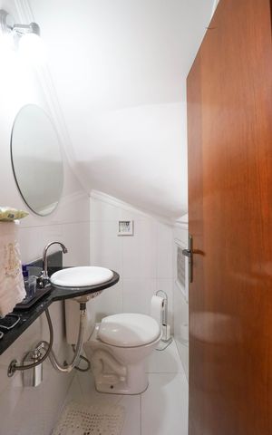 Casa de condomínio à venda com 140m², 3 quartos e 2 vagas