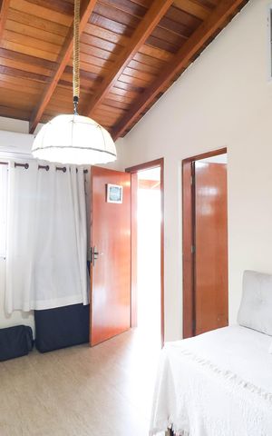 Casa de condomínio à venda com 140m², 3 quartos e 2 vagas