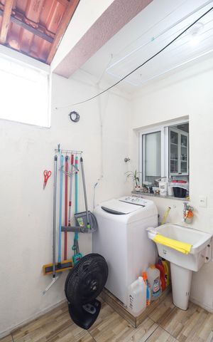 Casa de condomínio à venda com 140m², 3 quartos e 2 vagas