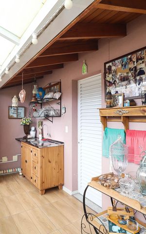 Casa de condomínio à venda com 140m², 3 quartos e 2 vagas