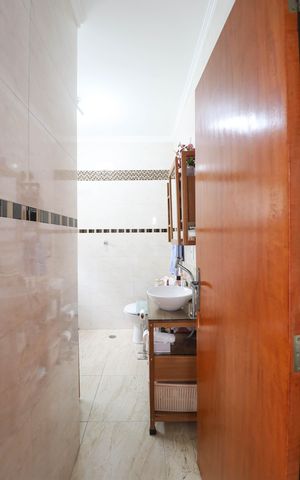 Casa de condomínio à venda com 140m², 3 quartos e 2 vagas