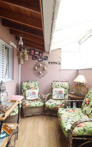 Casa de condomínio à venda com 140m², 3 quartos e 2 vagas