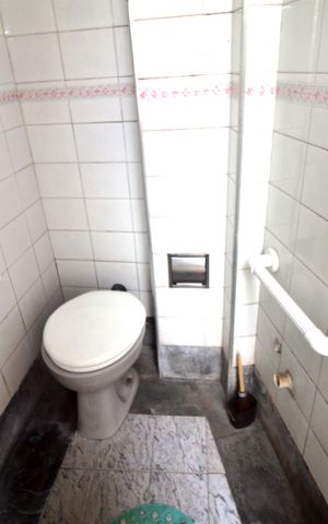 Apartamento à venda com 115m², 2 quartos e 2 vagasBanheiro de serviço