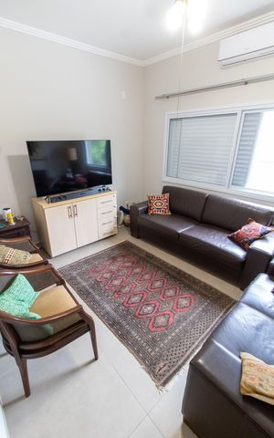 Casa de condomínio à venda com 421m², 4 quartos e 4 vagas Casa de condomínio à venda com 421m², 4 quartos e 4 vagasSALA DE TV