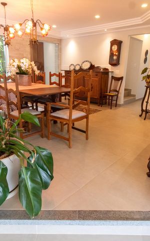 Casa de condomínio à venda com 421m², 4 quartos e 4 vagas Casa de condomínio à venda com 421m², 4 quartos e 4 vagasSALA DE JANTAR