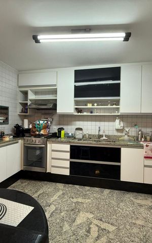 Casa de condomínio para alugar com 198m², 3 quartos e 4 vagas Casa de condomínio para alugar com 198m², 3 quartos e 4 vagasCozinha